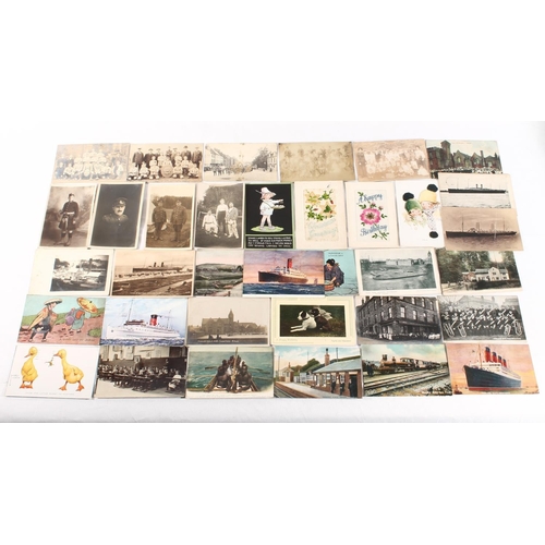 1266 - Large collection of over 600 postcards to include much Welsh and English topographical interest, nov... 