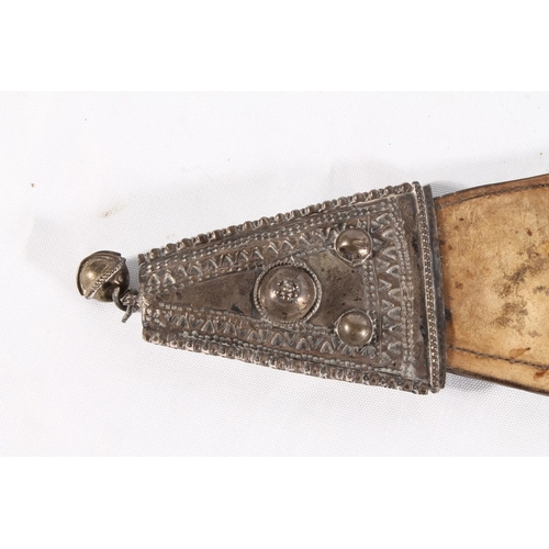 1447 - Somalian Billao style dagger with large flat isosceles leaf shaped blade, possibly rhino horn grip w... 