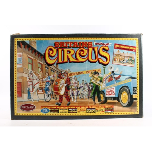 1140 - Britains Petite Limited Spectacular Circus 08673 Circus Street Parade Diorama with Circus Procession... 