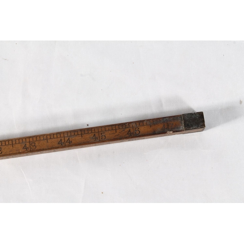 1254 - Dring & Fage Ltd of London, a Customs & Excise boxwood diagonal dip rod for gauging casks, 1... 