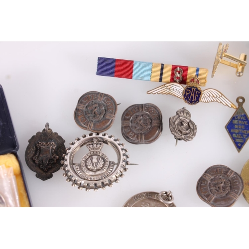 1419 - Medal of 132259 Private J Sym of the Machine Gun Corps to include WWI war medal and Victory medal [1... 