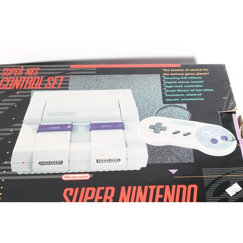 1212 - Super Nintendo Entertainment System Control Set U.S version with Superscope Gun and game, boxed cont... 