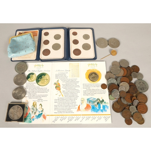 117 - Assorted coins and commemorative medals including silver, 1977 Jubilee, Churchill, 1989 Bill of Righ... 