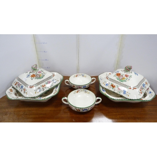 27 - Copeland Spode 'Chinese Rose' pattern tea and dinner service to include tureens, ashets, plates, bow... 