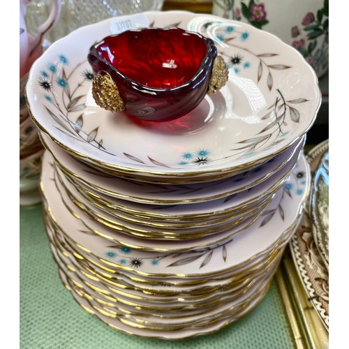 286 - Tuscan Southern Star part teaset, pair of Carlton Ware Rouge Royale ginger jars and other decorative... 