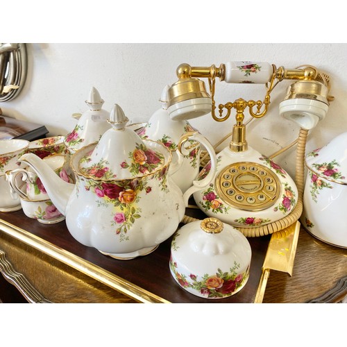 192 - Royal Albert Old Country Roses telephone and assorted teaware