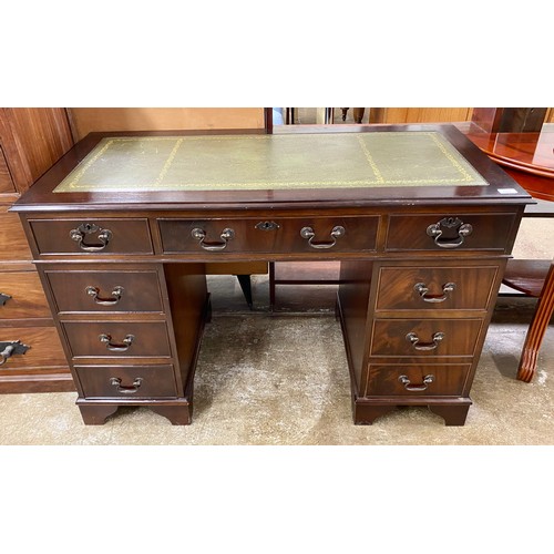 601 - Pedestal desk with leather skiver fitted seven drawers. 75cm h x 122cm w x 60cm d