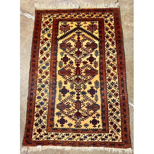 591 - Persian style rug