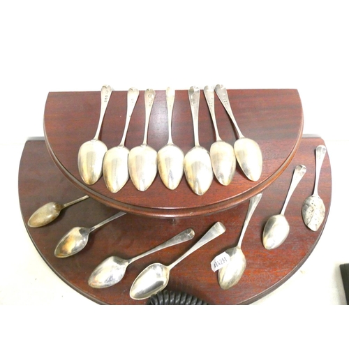 70 - Fourteen silver Georgian tea spoons a/f. 172g