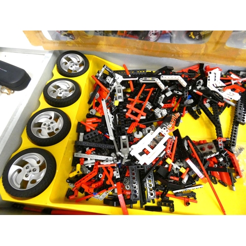 71 - Large set of Lego Technik 8448.