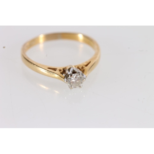 515 - 18ct gold solitaire diamond ring, diamond approx. 0.2ct, ring size K/L, 2.1g.