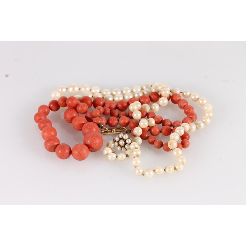 552 - Simulated pearl necklace with real pearl and 9ct gold clasp, together with a coral bead necklace wit... 