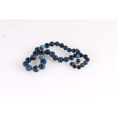 558 - Lapis Lazuli beaded necklace, max L45cm.