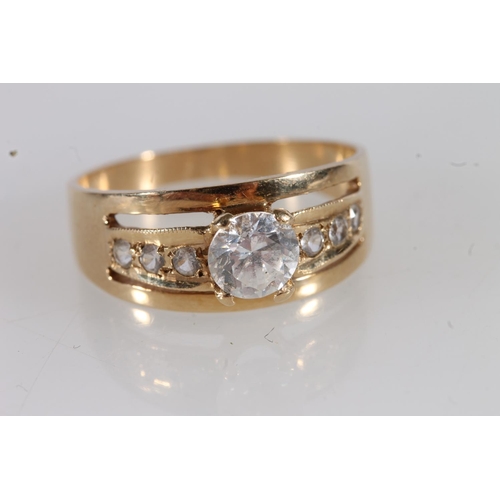 569 - 14ct gold and white stone solitaire ring, 3.1g.