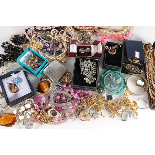 570 - Box of costume jewellery