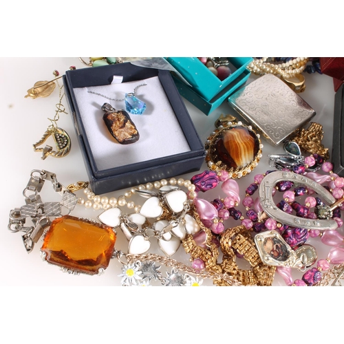 570 - Box of costume jewellery