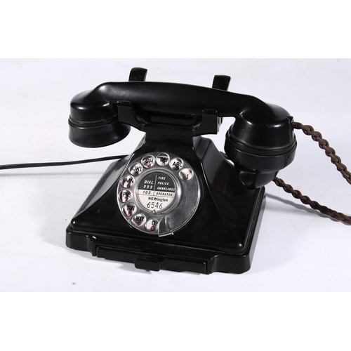 122 - Vintage GPO telephone.