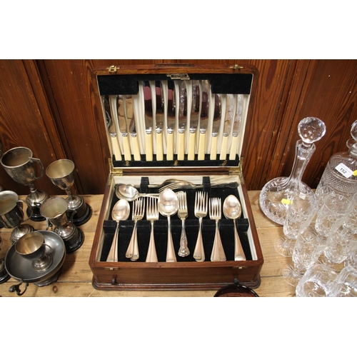 150 - 1950s oak canteen of cutlery.