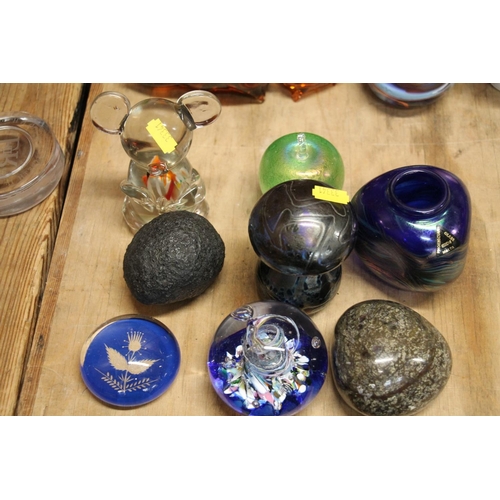 156 - Paperweights to include Caithness, Ditchfield Glasform, etc.