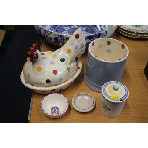 177 - Emma Bridgewater cutlery strainer, Poole Pottery and an Emma Bridgewater spotted hen tureen.