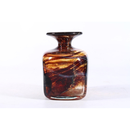 256 - Mdina tortoiseshell glass bottle vase, 15cm high.