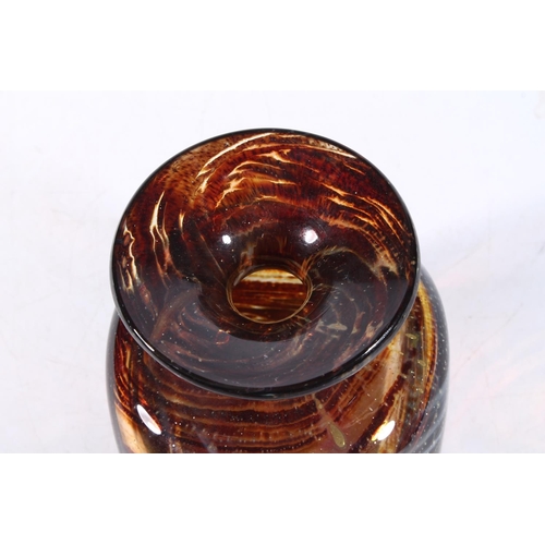 256 - Mdina tortoiseshell glass bottle vase, 15cm high.