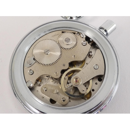 72 - A Breitling 1/10s stopwatch with 7 jewel Valijoux cal 330 movement. In chromium nickel case with 15 ... 