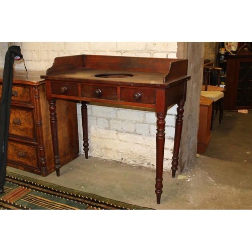 623 - Victorian mahogany washstand.