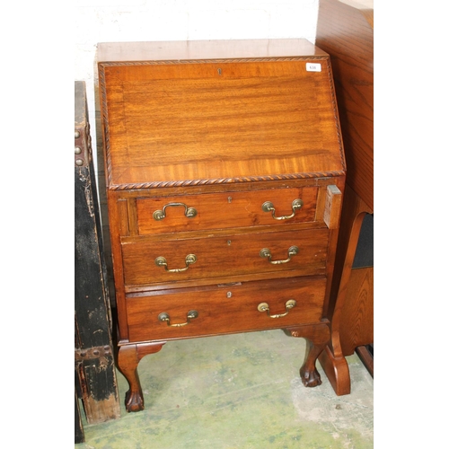 638 - Mahogany bureau.