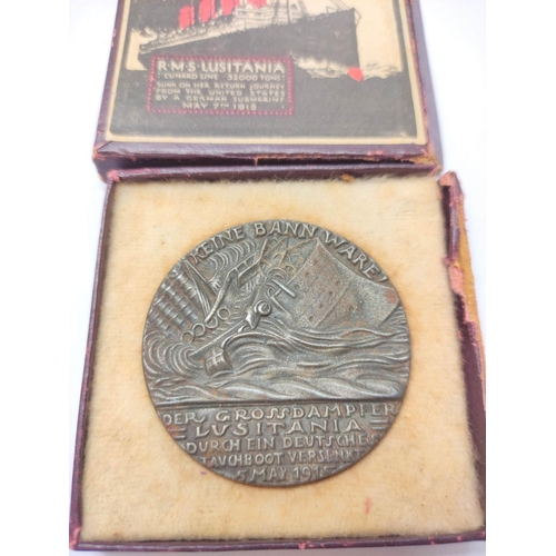 332 - Sinking of the SS Lusitania, 1915, a cast English copy of the medal by K. Goetz, liner sinking, lege... 