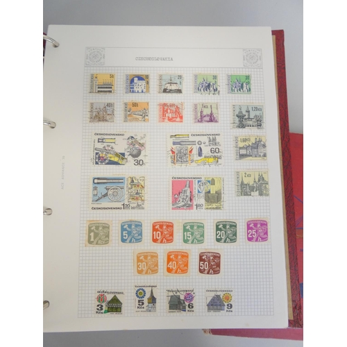 366 - Five collector's stamp albums comprising of British and world issues. (5)