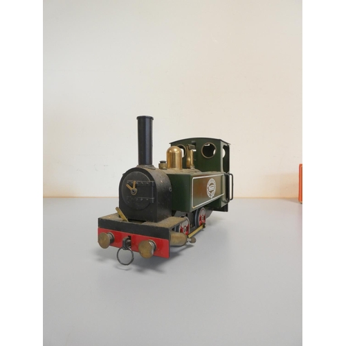 201 - Mamod. Boxed SL1 live-steam 0-4-0 side-tank locomotive in green livery with variable speed forward a... 