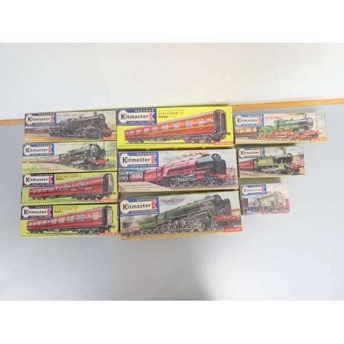 208 - Kitmaster. Ten boxed 00 gauge model locomotives and rolling stock to include Duchess of Gloucester N... 