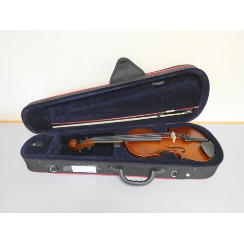 418 - Hindersine Inizio 3/4 violin, spruce top with two piece maple back. With case and bow.