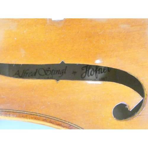 426 - Contemporary 16'' viola by Alfred Stingl Hofner AS160VA16, spruce top with two piece maple back. Wit... 