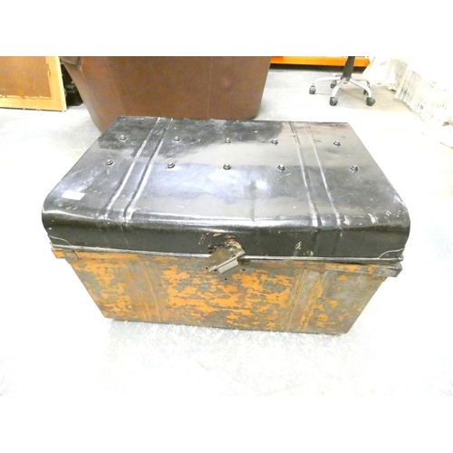 177 - Large vintage tin trunk.