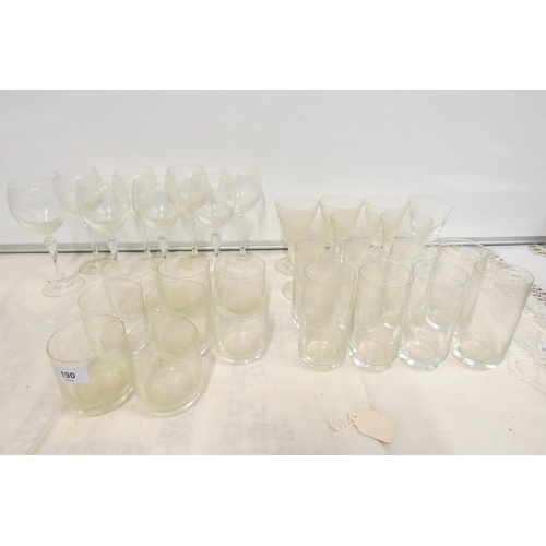 190 - Large suite of Laura Ashley glassware including tumblers, balloons etc.