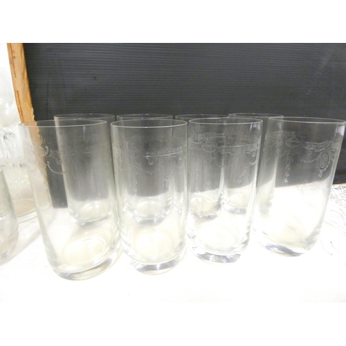 190 - Large suite of Laura Ashley glassware including tumblers, balloons etc.