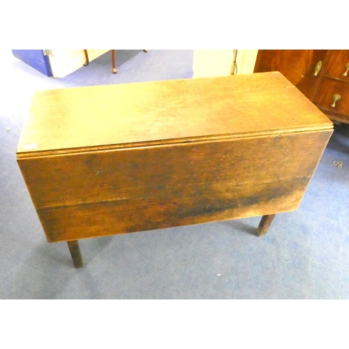 229 - Antique oak, drop leaf dining table.