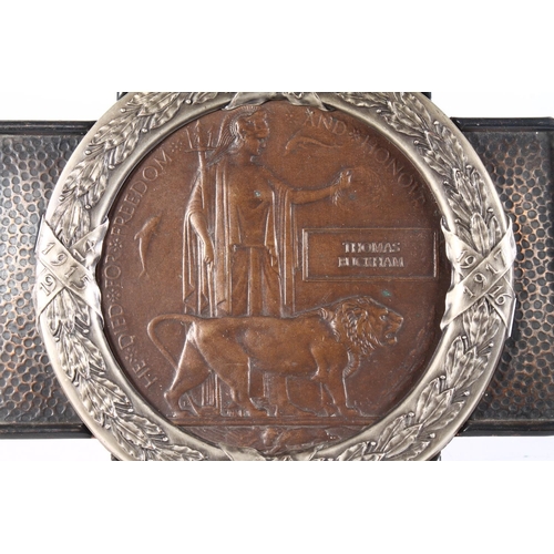 1186 - Medal of Thomas Buckham comprising WWI death plaque [THOMAS BUCKHAM], probably that of 53089 Private... 