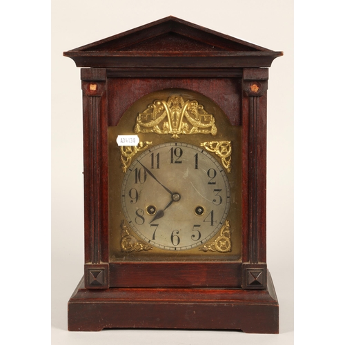 43 - Mahogany cased mantel clock, 36cm x 24cm