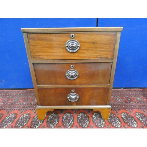 350 - 19th century mahogany chest of drawers, of small proportions with three pine lined drawers, on brack... 