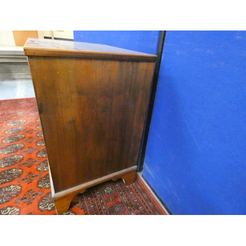 350 - 19th century mahogany chest of drawers, of small proportions with three pine lined drawers, on brack... 