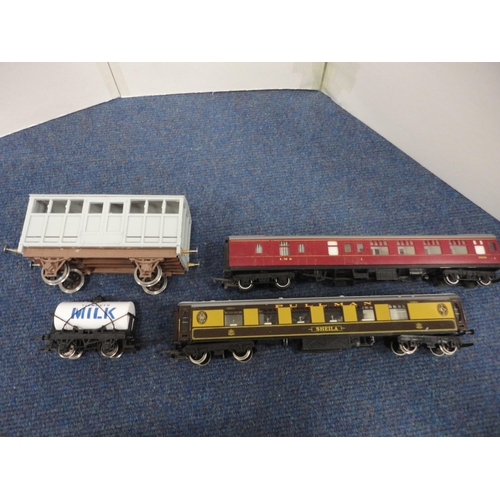 13 - Two boxed Hornby OO gauge coaches, also Intercity 125, Lima Fina tanker, other miscellaneous coaches... 