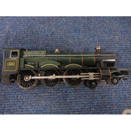 14 - Model railway locomotives, tenders and tankers  to include Hornby examples.