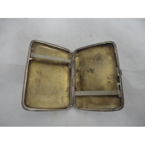 200 - Silver cigarette case, 68g.