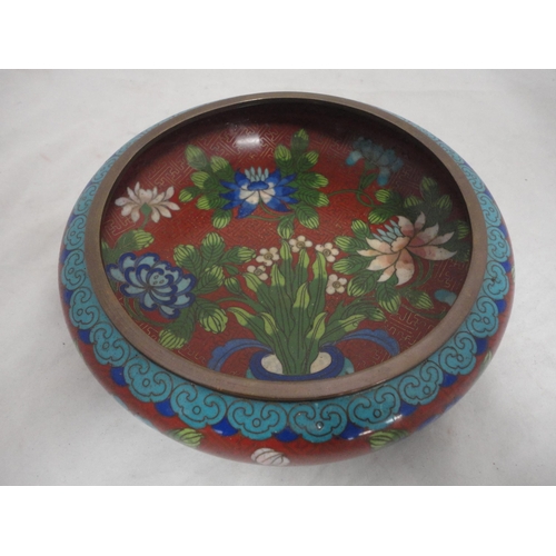 219 - Cloisonn&eacute; Chinese-style bowl on copper and a pair of similar Chinese-style cloisonn&eacute; v... 