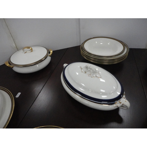 238 - Alfred Meakin part dinner set and another tureen.