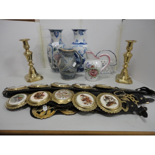 25 - Collection of decorative ceramics to include two Oriental-style vases, also horse brasses, pair of b... 