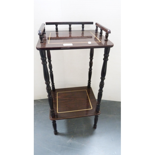 251 - Two-tier occasional table.